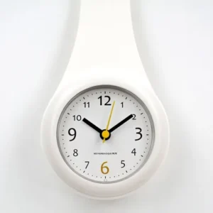 놓치면 큰일나는 욕실시계 꾸준한 인기비결은?