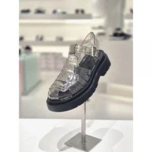 모두가 궁금했던 슈콤마보니샌들 핫한 정보입니다